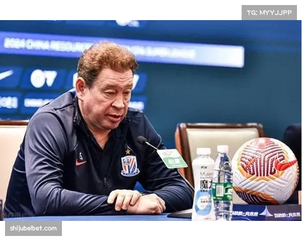 斯卢茨基临场指挥受关注 上海申花亚冠征程挑战多 斯卢茨基临场指挥受关注 上海申花亚冠征程挑战多